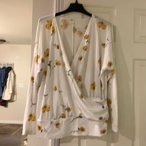 Cream yellow flower long sleeves